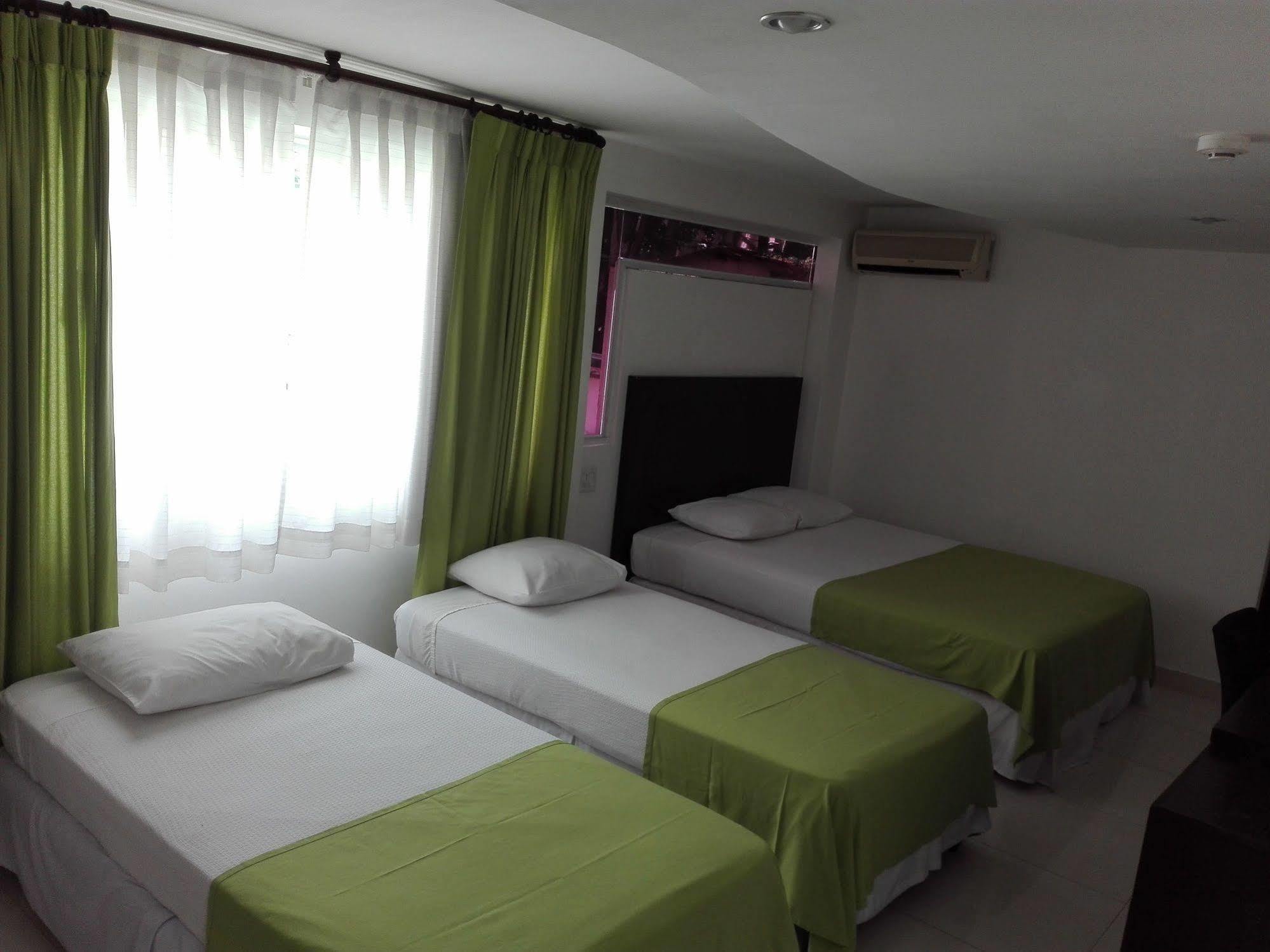 Az Hotel And Suites Panama  Extérieur photo