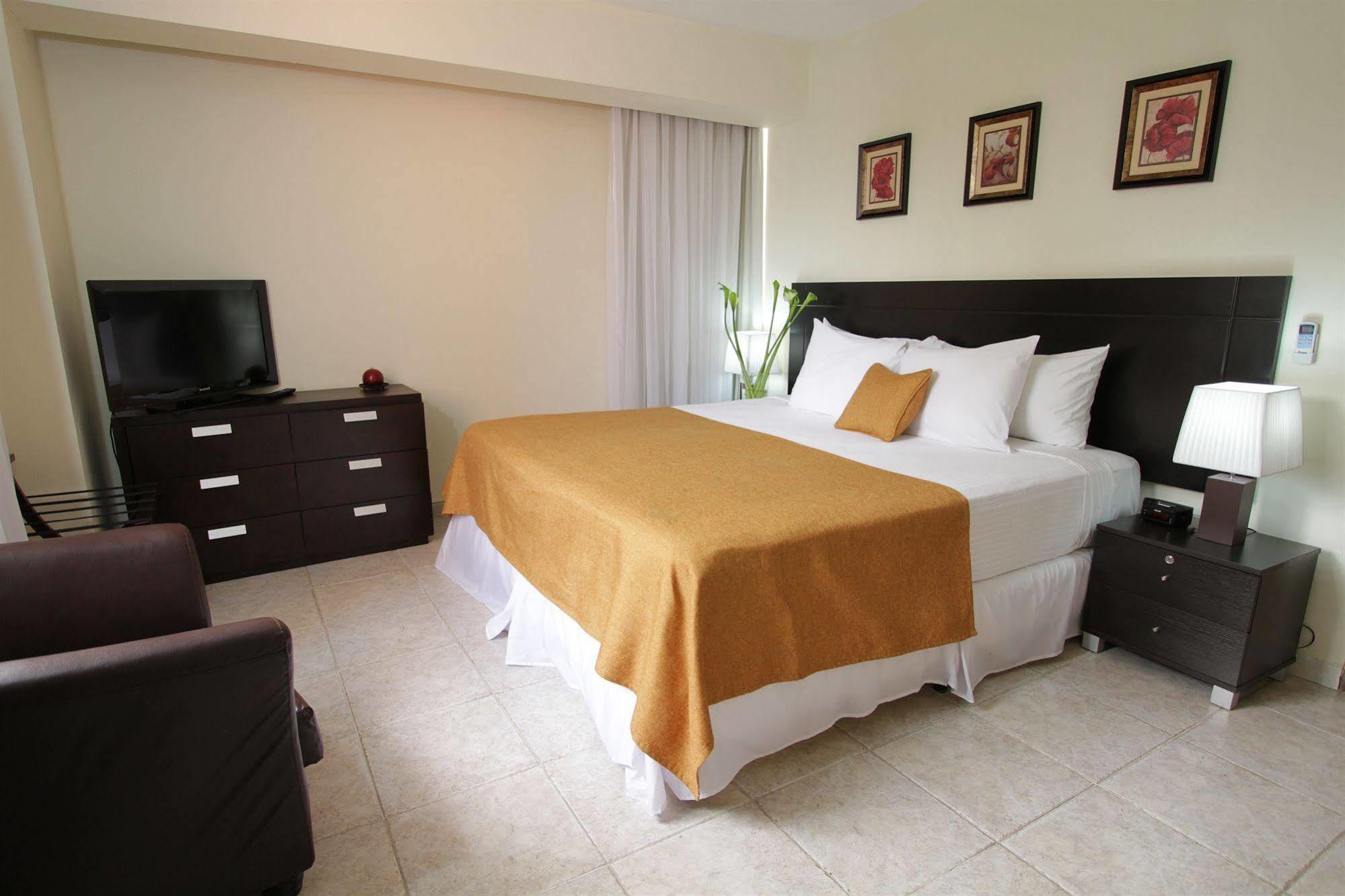 Az Hotel And Suites Panama  Extérieur photo