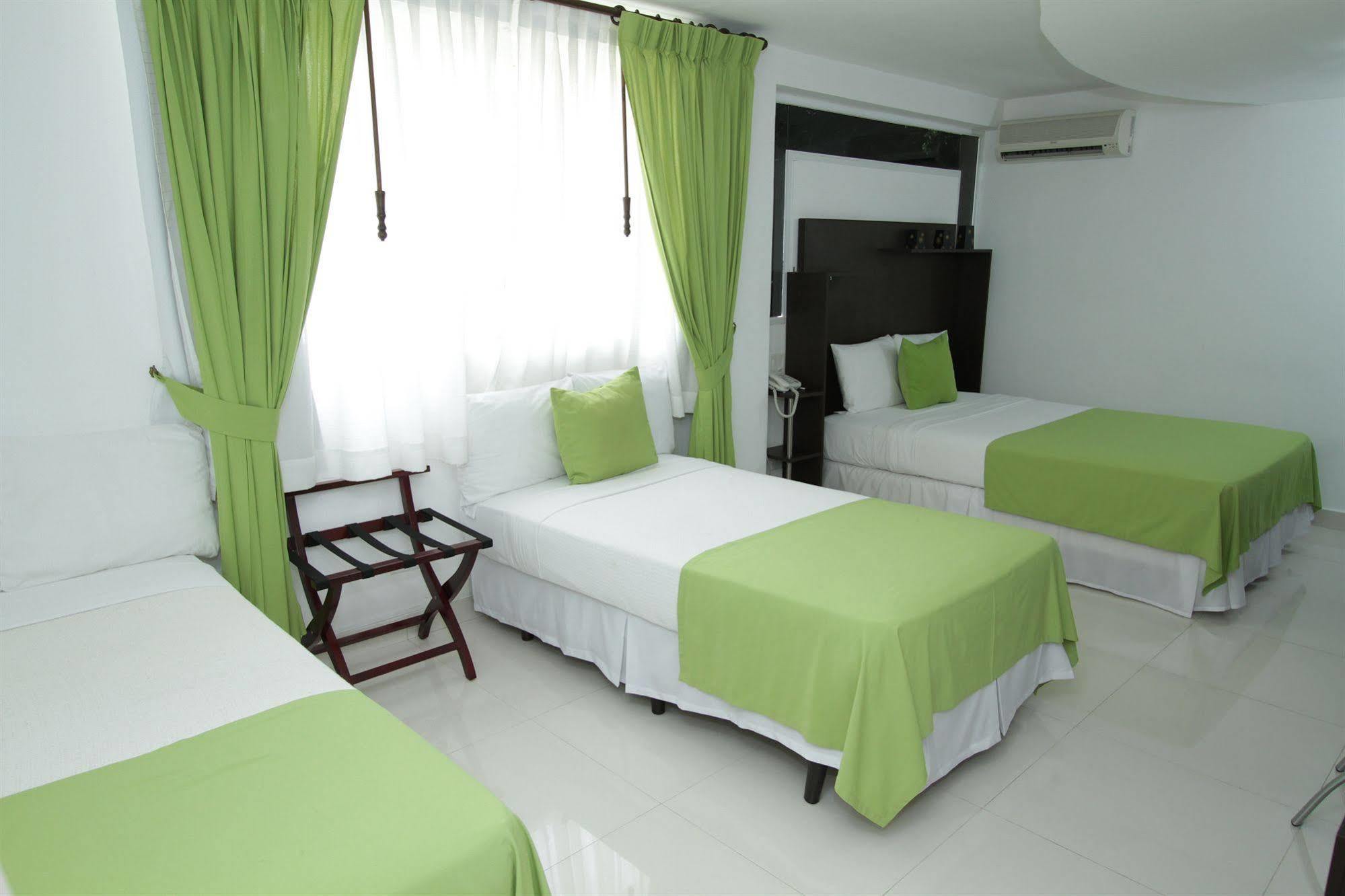 Az Hotel And Suites Panama  Extérieur photo